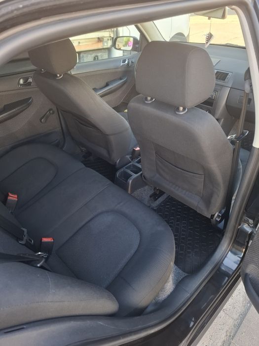 Skoda Fabia 1.4 Benzină, 2006, AC funcțional, 178.042 km – stare bună