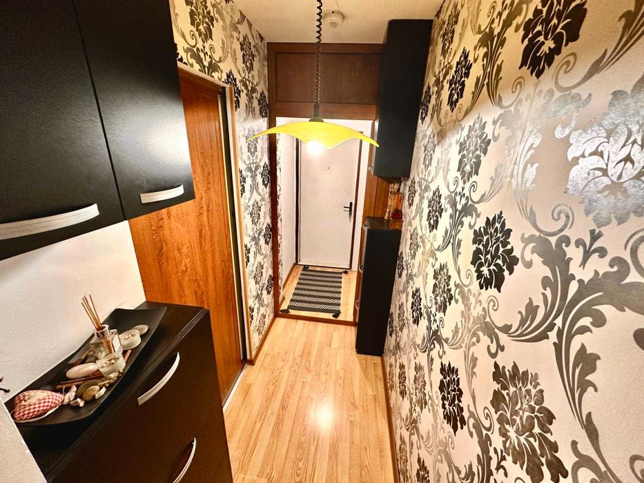 Продава се Четиристаен апартамент в Русе, Дружба 3 - 98 кв.м за 1150 €/кв.м - Снимка #8