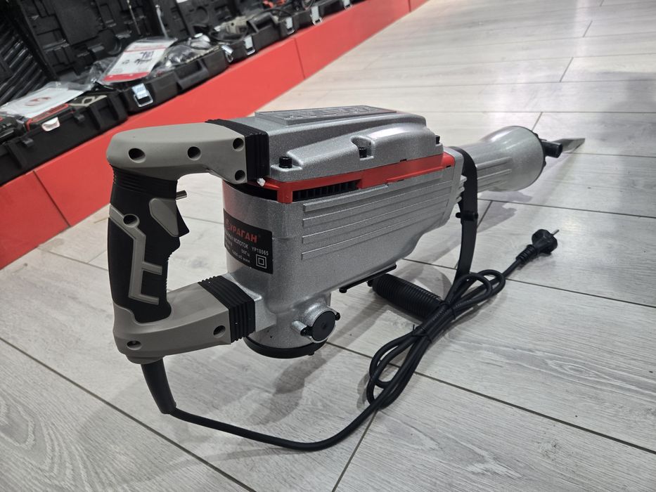 Отбойник. Перфоратор.  Отбойный молоток.