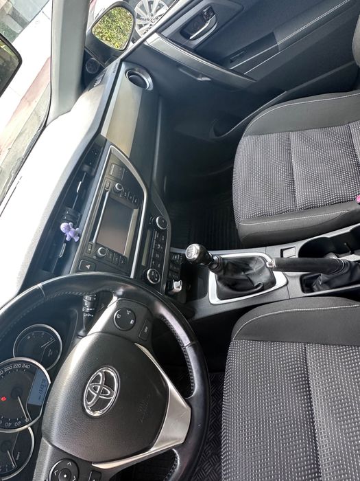 TOYOTA Auris 2014 — imagine 5