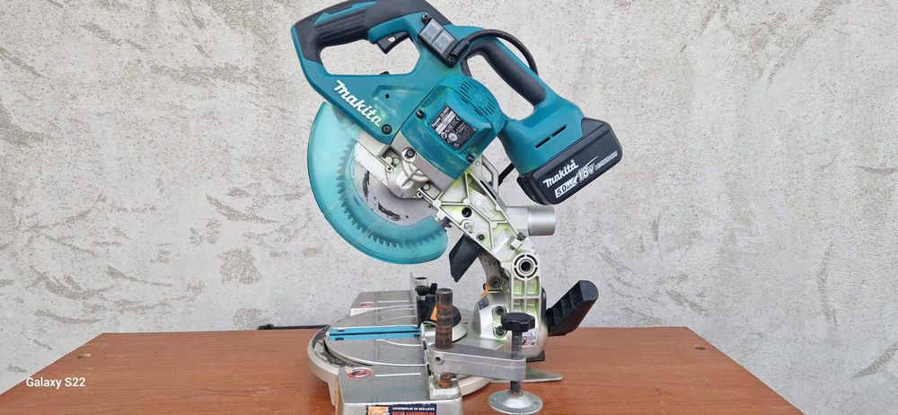 Makita circular staționar pe acumulator