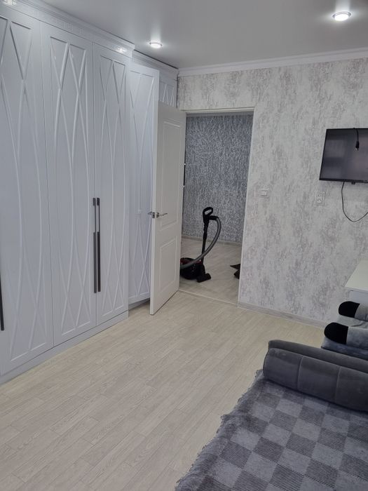 Продам 2 комн квартиру мкр Молодежный 17