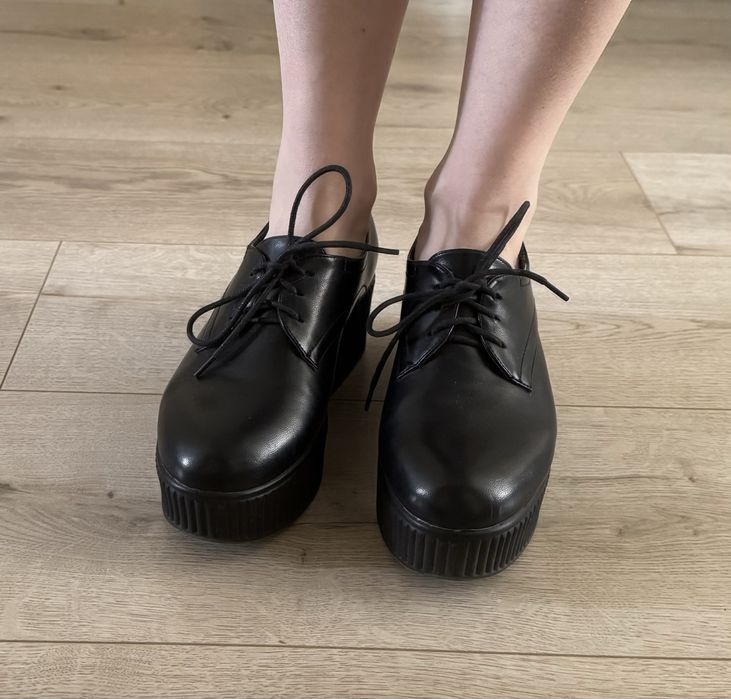 Кожаные ботинки на платформе