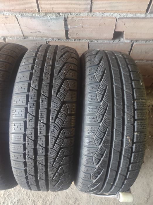 225/55/17 Pirelli