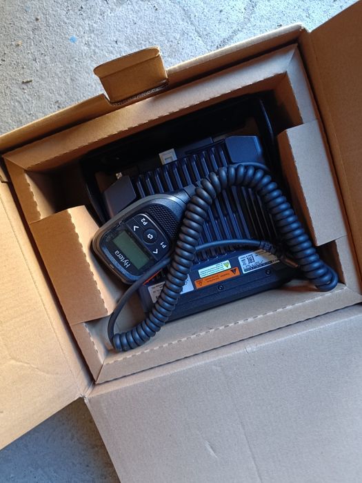 Продам рацию Hytera