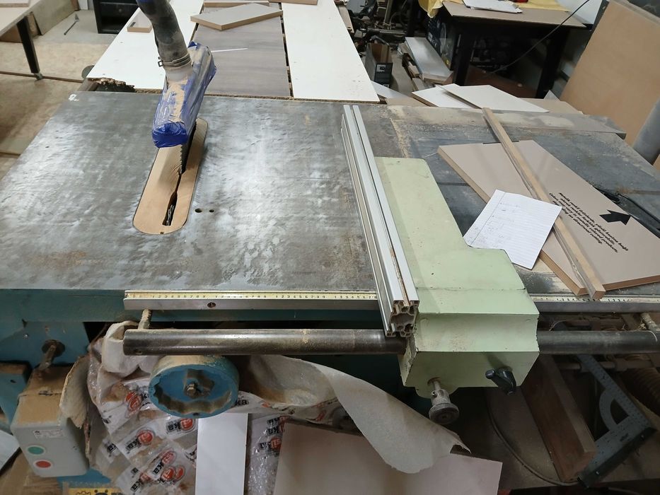 Циркуляр с подрезвач