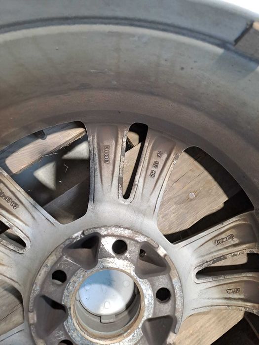 Jante 17  Mercedes E Classe cu Anvelope 245/45/17 Iarna