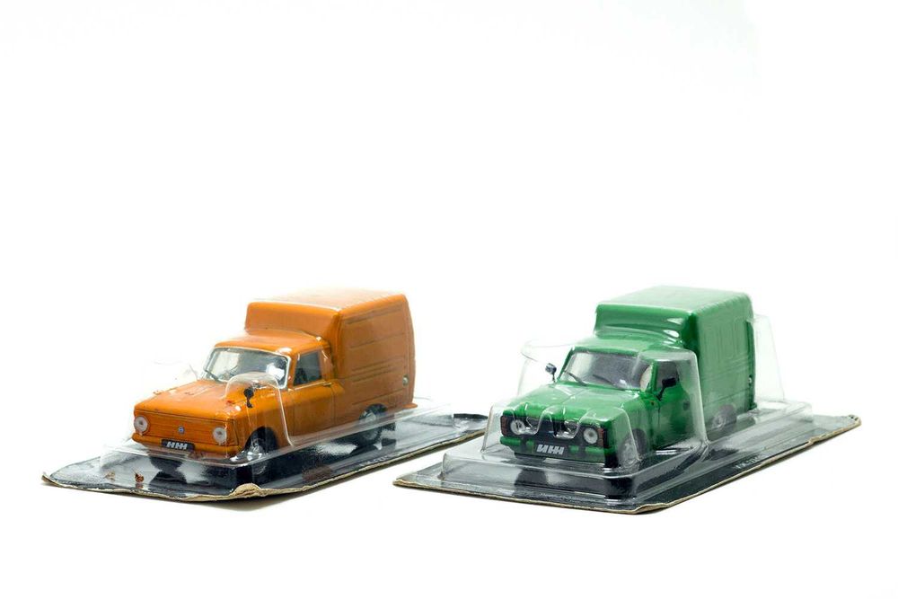 Игрушечные модели машин Москвич-403, Москвич-2734, ИЖ-2715, ДеАгостини