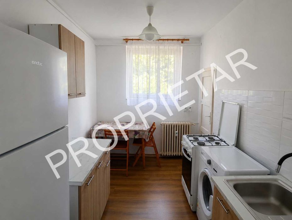 Proprietar vând apartament 2 camere ultracentral Parc 1 Decembrie, renovat, mobilat, 2 balcoane, AC