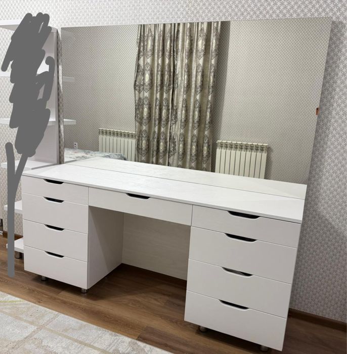 Туалетный столик большой