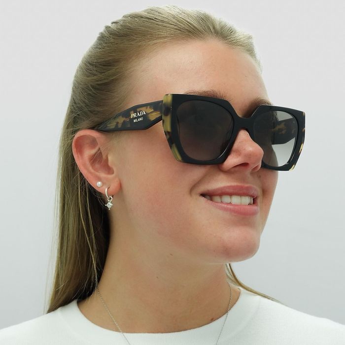 Брендовые солнцезащитные очки