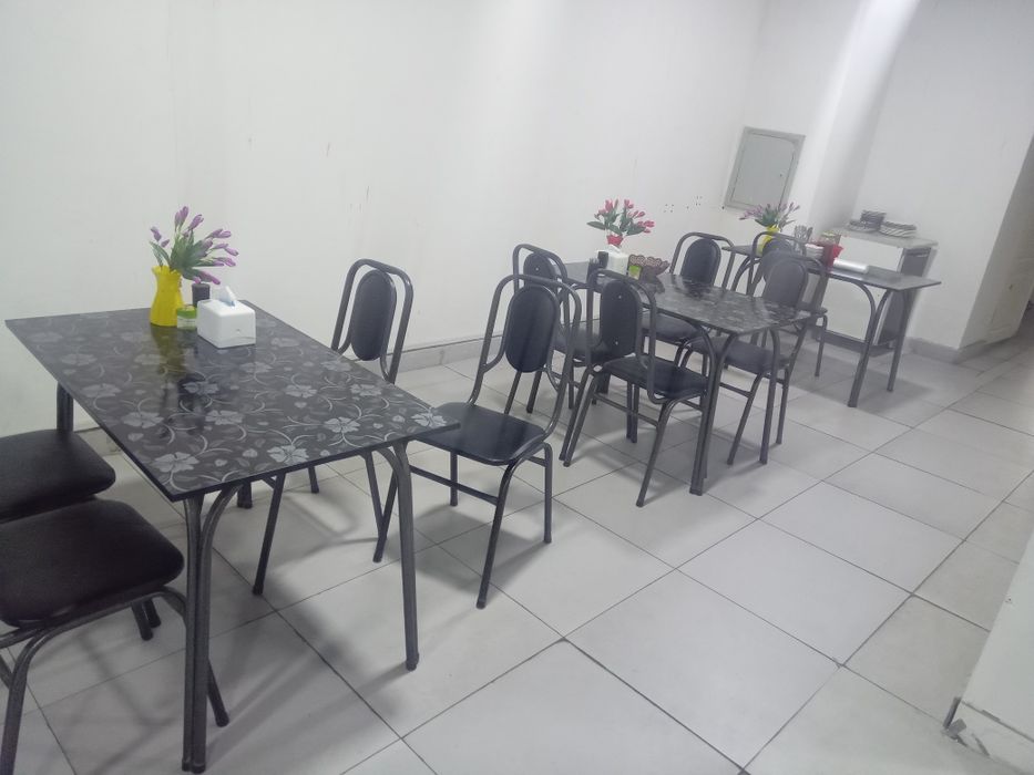 Stol stul sotiladi yangiday ko'p ishlatilmagan