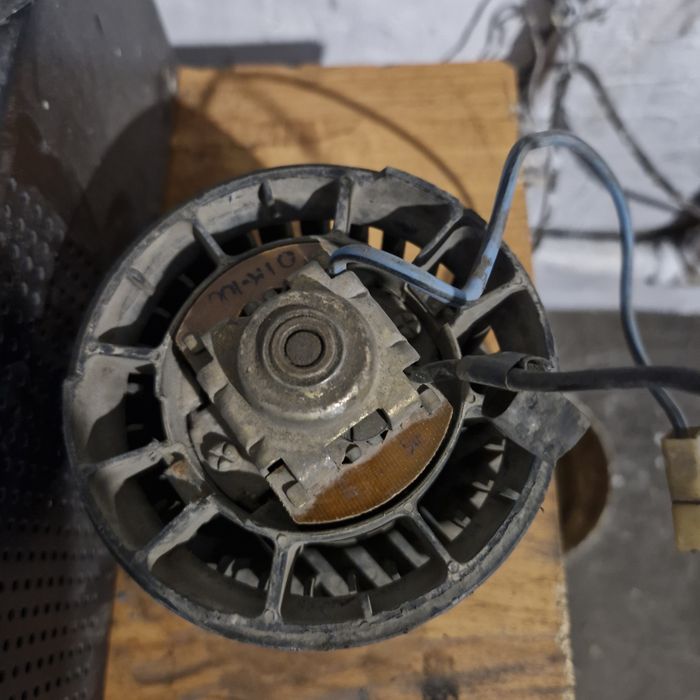 Моторчик Электродвигатель отопителя Ваз