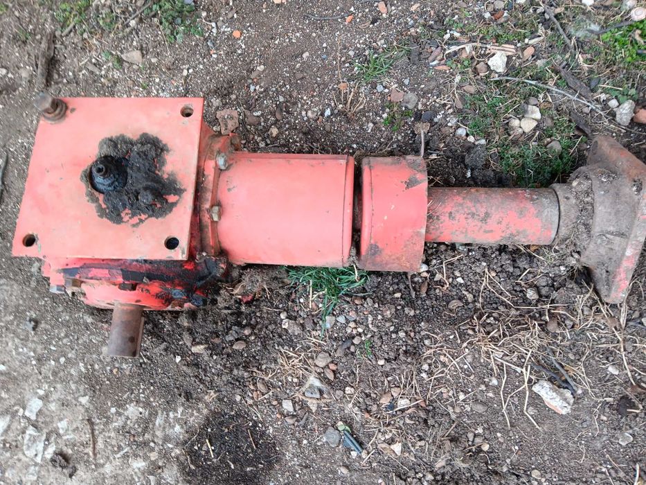 Трактор мтз 80 и прикачен инвентар