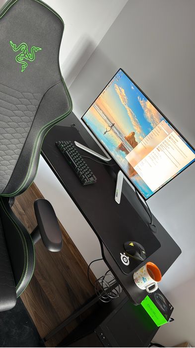 Gaming pc -GTX 1080 Ti AMP Extreme -Intel Core i7-6700K -aw2721d