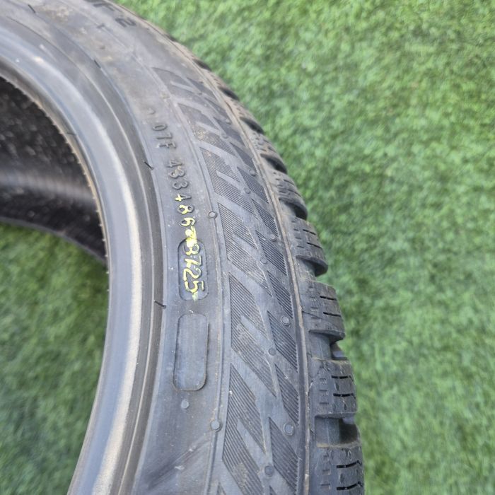245 40 19 Nokian m+s O bucată