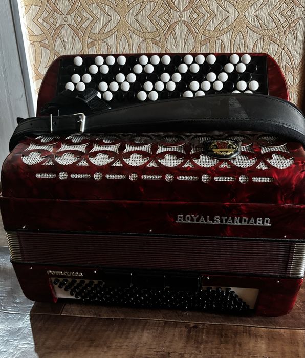 Жағдайы жақсы баян сатылады