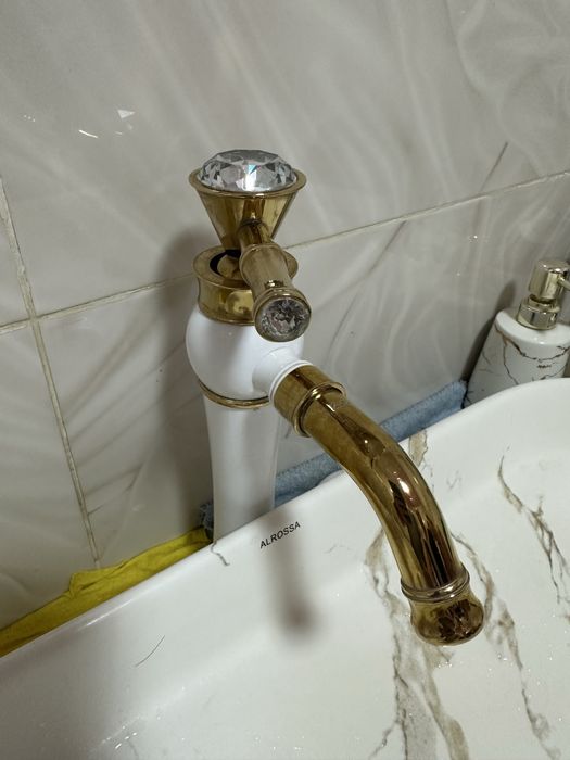 Сместител для раковина