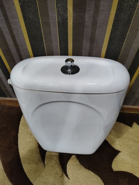 Продам Бачок от унитаза