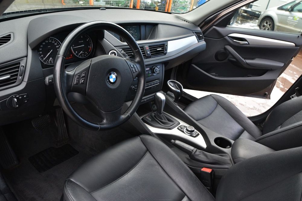 BMW X1 Bmw x1 diesel , automatic . Navi , xenon