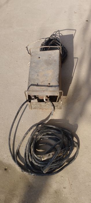 Svarka aparat
Адмотка мис.

Ишлаш куватти 2 3 4 ел