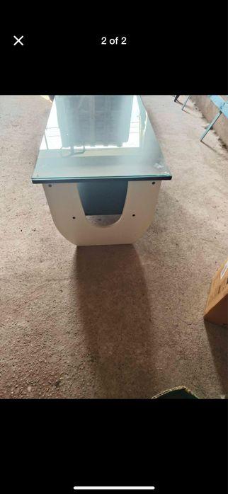 Холна маса в бяло и черно за предаване лично от Горна Оряховица