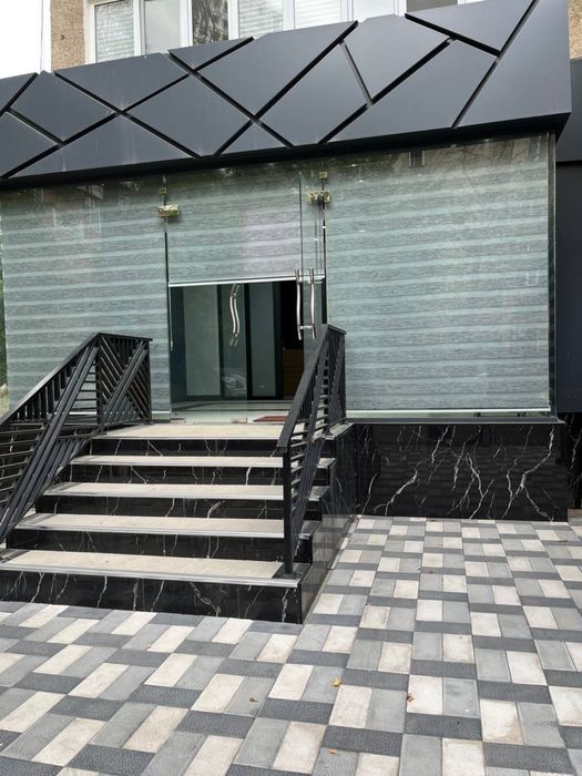 Аренда офиса 90 кв.м  Дархан метро хамида алимжана