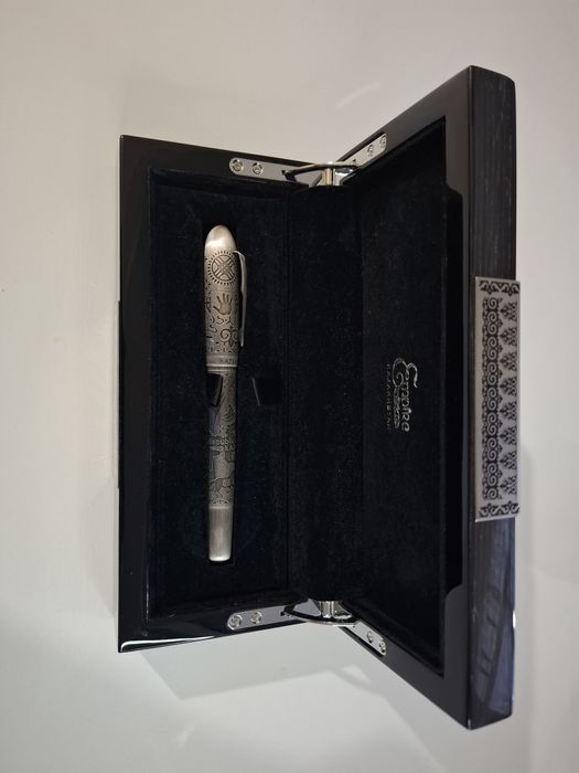 Подарочная ручка