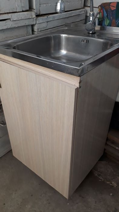 Продаётся кухонная мойка