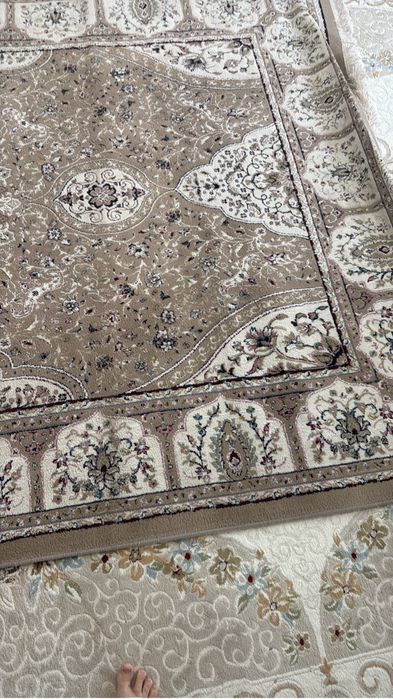 Ковер 2*3 в хорошем состоянии