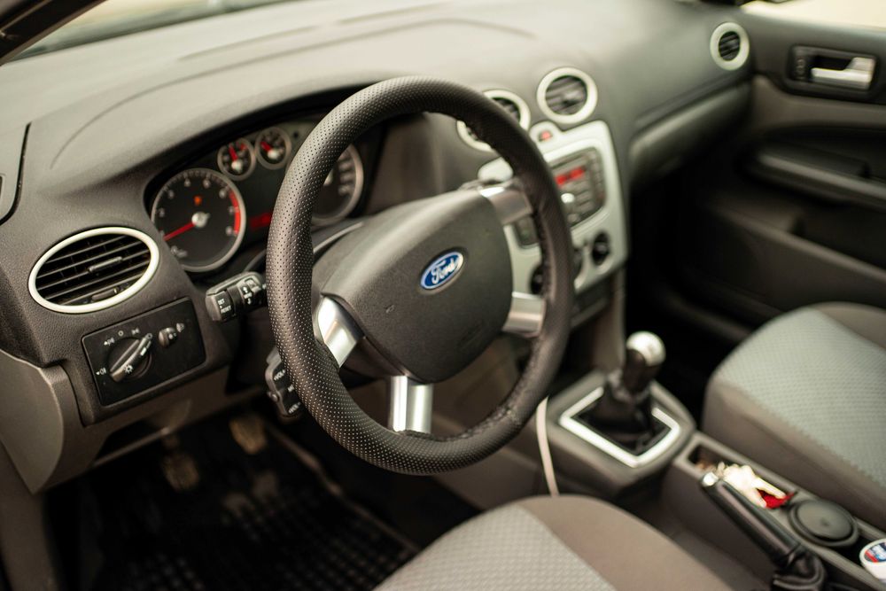 Ford Focus 2 1.6 benzina