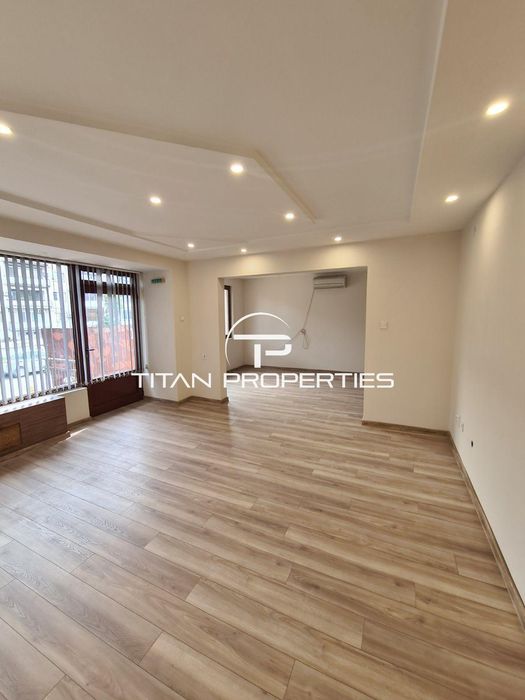 Продава се Тристаен апартамент в Пловдив, Кършияка - 80 кв.м за 1925 €/кв.м - Снимка #1
