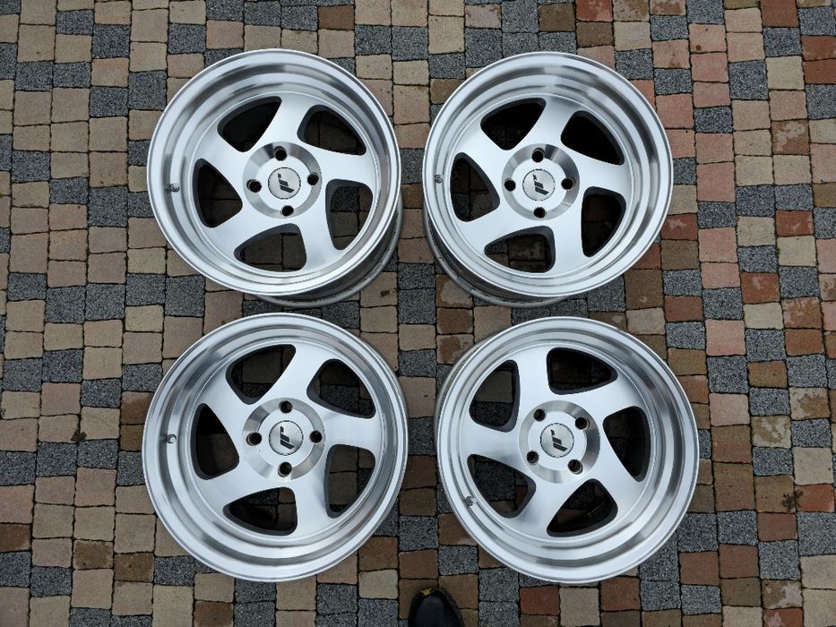 Japan Racing JR15 16 цола 4x108 9J