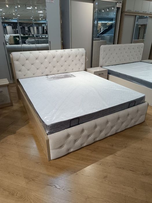 Кровать двухспальная