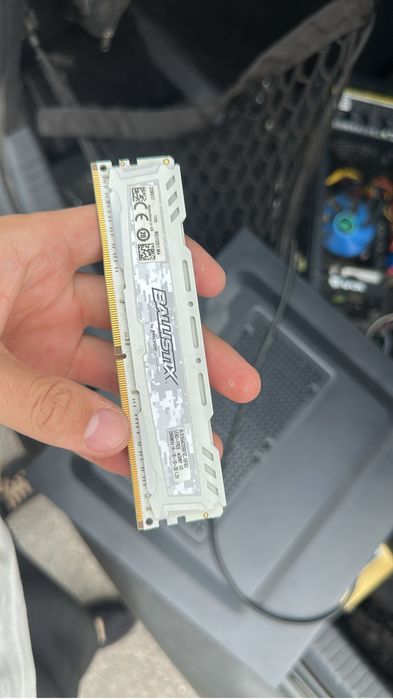 crucial ballistix ddr4 1x16