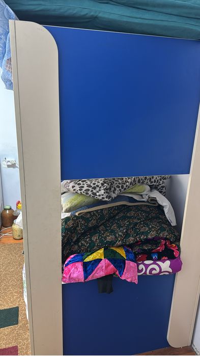 Двухярусная кровать