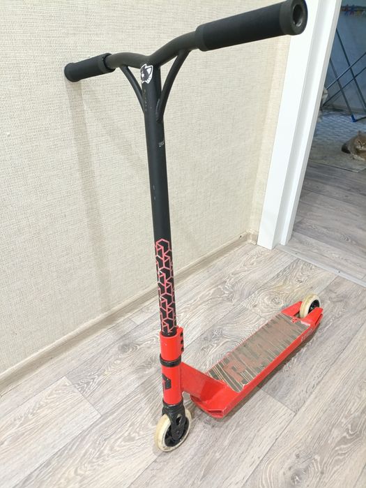 Продам трюковой самокат