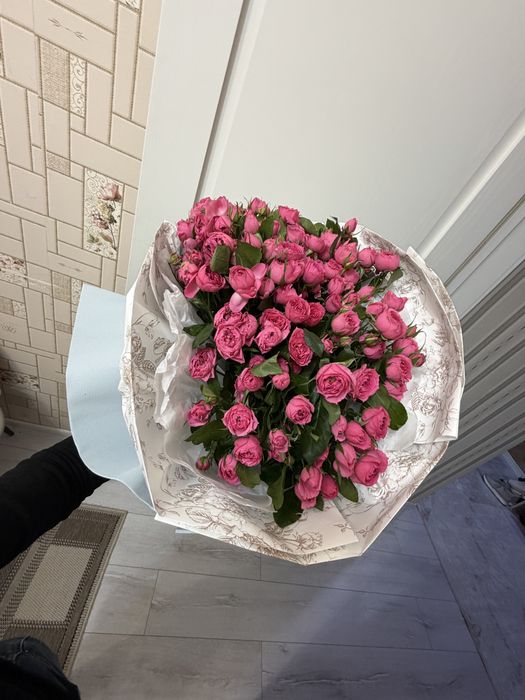 Кустовые розы от Romantic