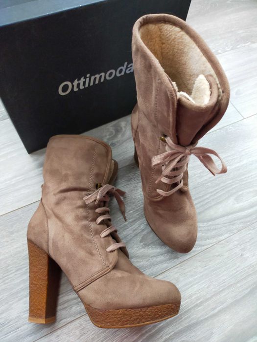 Ghete îmblănite piele întoarsă