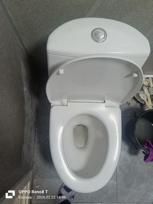 Унитаз б.у  продам