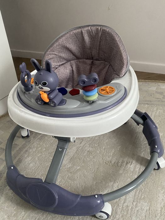 Ходунок детский с игровым столиком