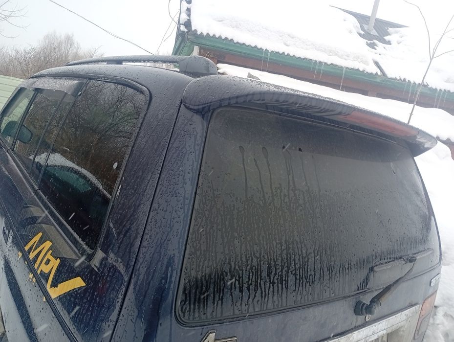 Продам mazda MPV