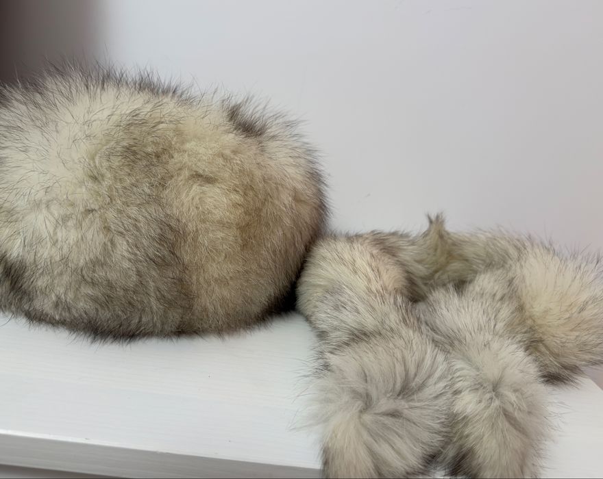 Caciula blana naturala + guler cadou