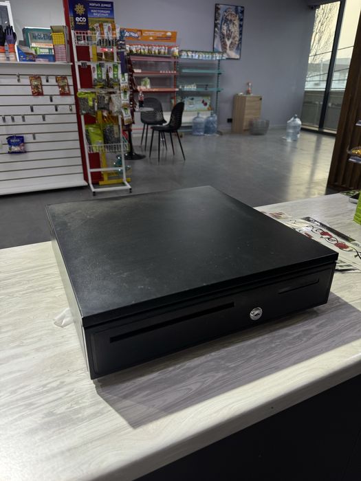 Продаётся денежный ящик для кассы