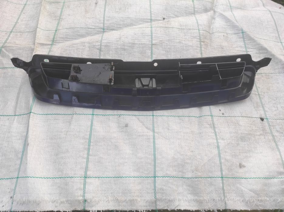 Предна решетка за Хонда Сивик 6