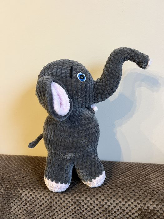 Слонче ръчно плетено
