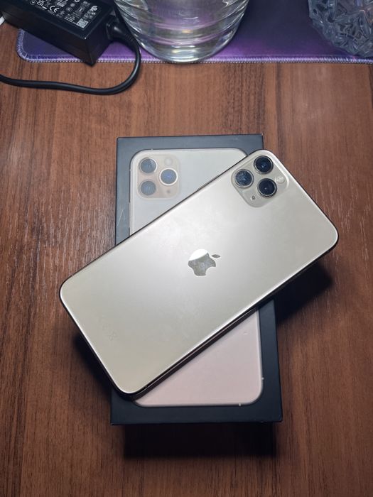 Iphone 11 pro max gold 256
