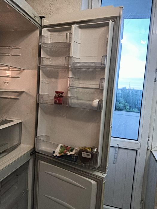 Продам холодильник LG