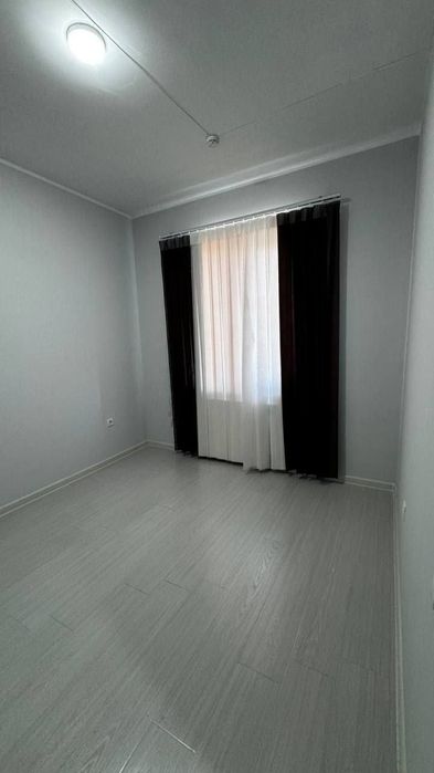 Срочно продаётся квартира в новостройке
 Расположение: рядом с Юнусаба