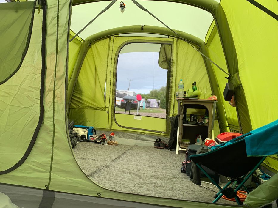 Vango Capri 500 XL 5+ местна палатка в много добро състояние.